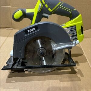 Ryobi P505VN ONE+ 18-Volt Lithium-Ion 4,700 RPMCordless 5.5 in. Circular Saw Z30